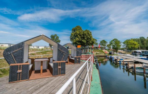 Apartments Waterfront, Sagard